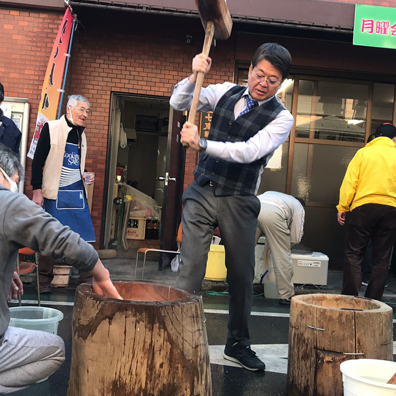 前東京都議会議員　自由民主党　荒川総支部長　さきやま知尚